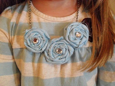 Rosette Necklace