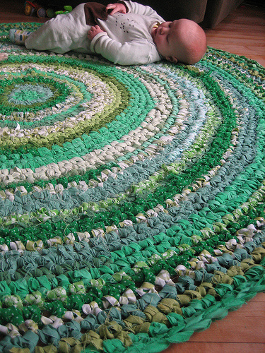 crocheted t-shirt rug